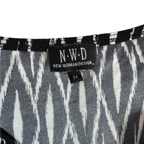 NWD New Woman Design Black & White Sleeveless Top Size2X - Picture 14 of 17